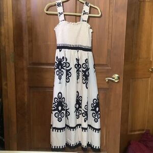 Chic Black and White Embroidered Women's Dress